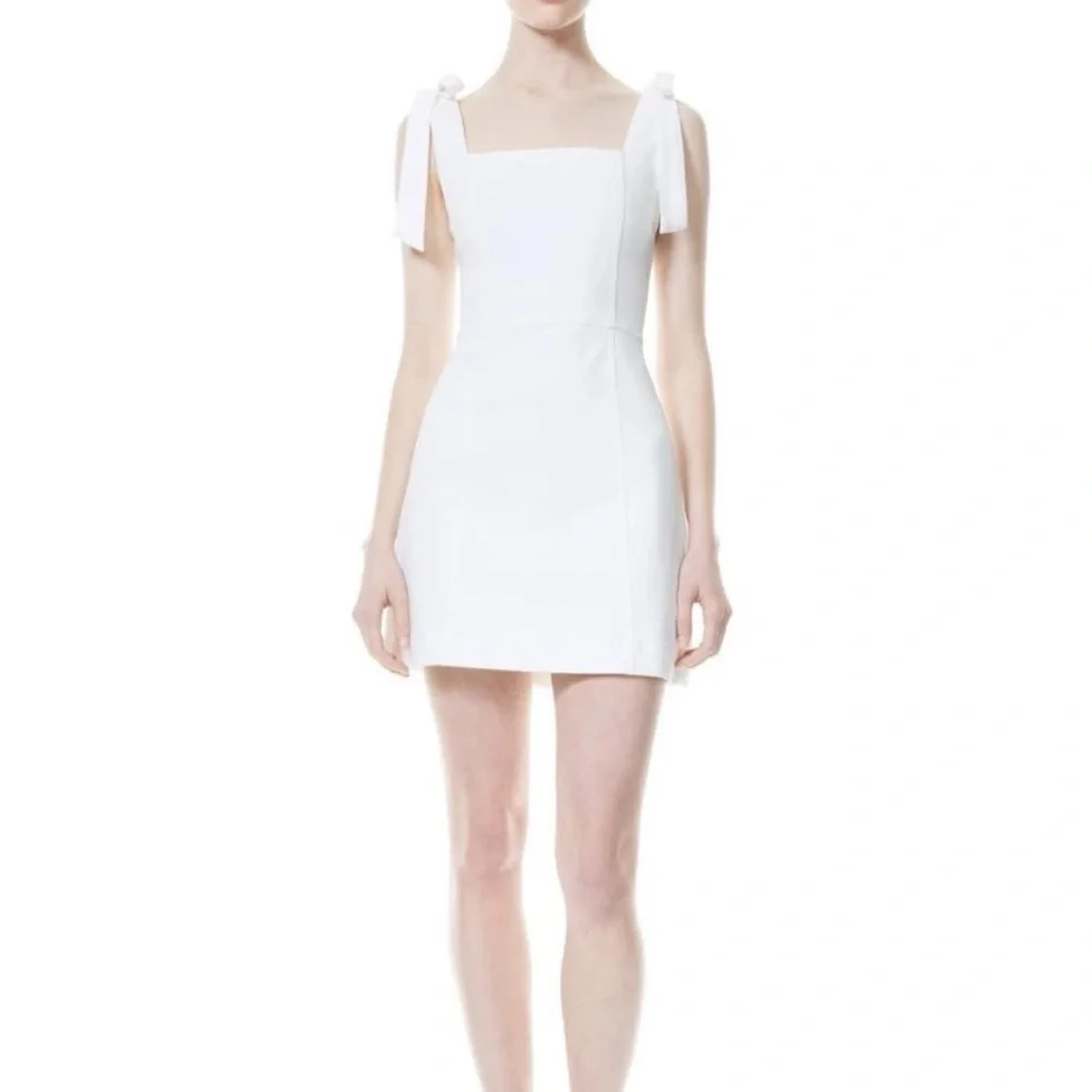 ALICE + OLIVIA - MARYANN TIE SHOULDER MINI DRESS - White Jean Dress Jumper - Picture 5 of 12